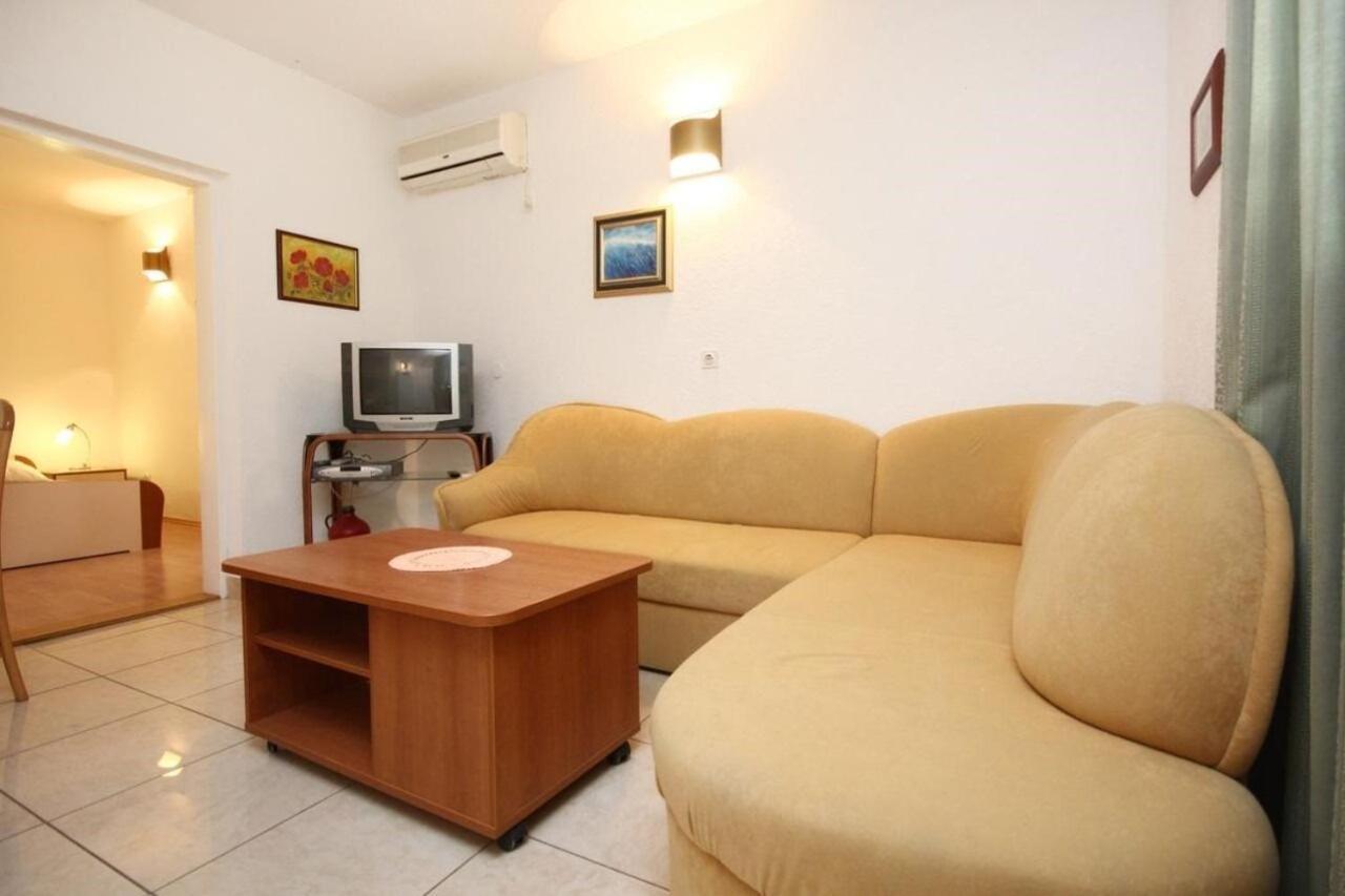 Apartments Tonka - 150M From The Sea & Parking Оребич Екстер'єр фото