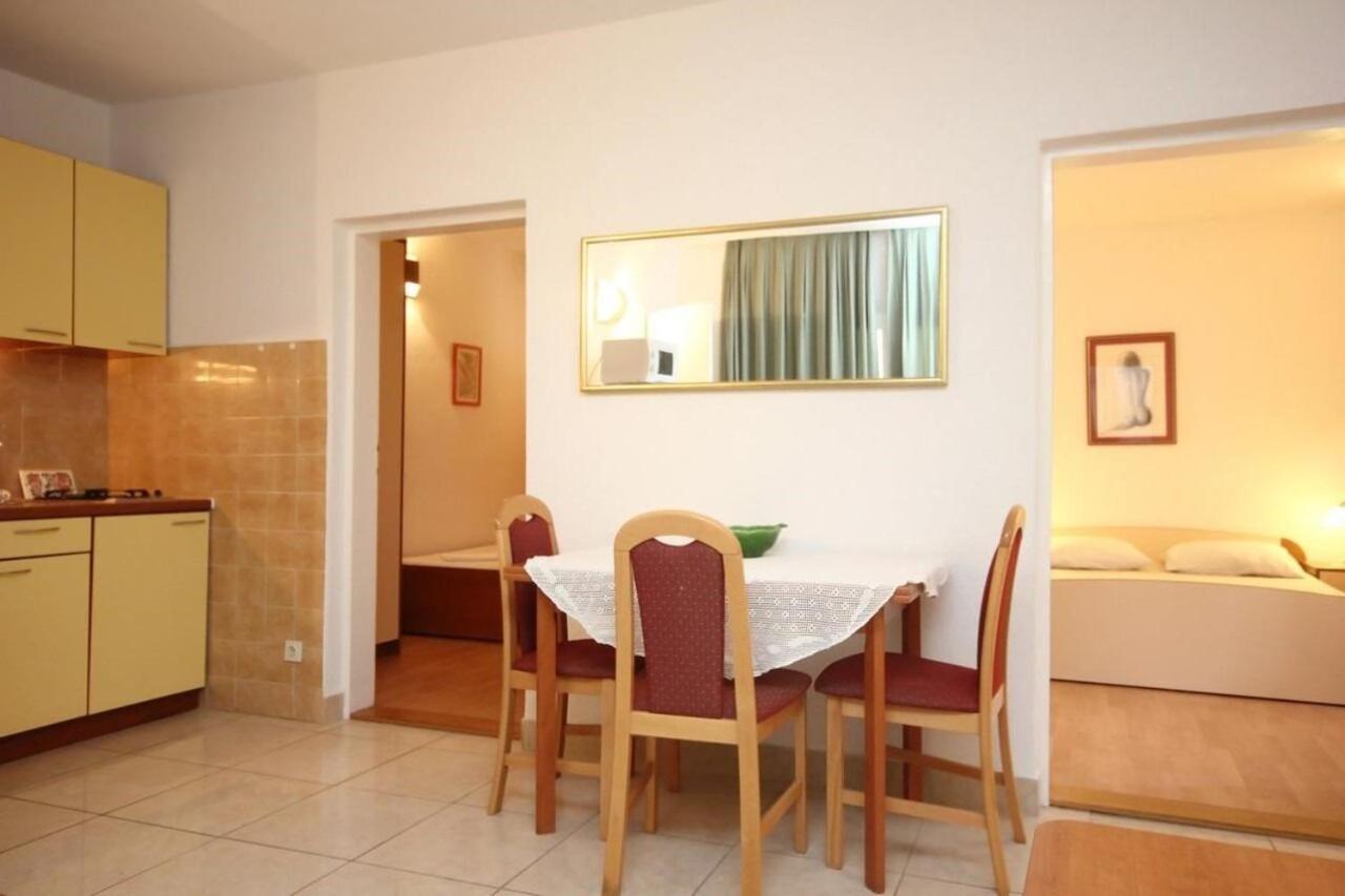 Apartments Tonka - 150M From The Sea & Parking Оребич Екстер'єр фото