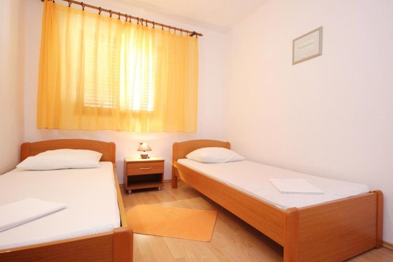 Apartments Tonka - 150M From The Sea & Parking Оребич Екстер'єр фото