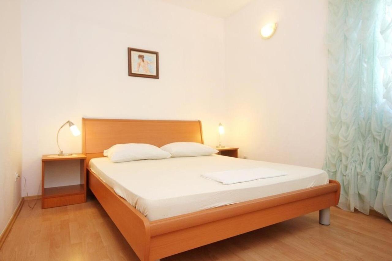 Apartments Tonka - 150M From The Sea & Parking Оребич Екстер'єр фото