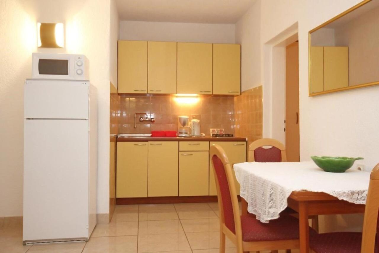 Apartments Tonka - 150M From The Sea & Parking Оребич Екстер'єр фото